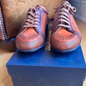 Gianfranco Lattanzi NWB Italian leather Sneakers Size 41/ 8.5 US